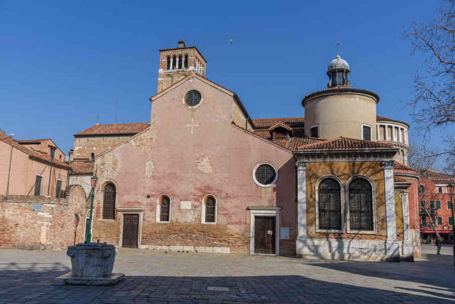 Italia - Venecia 262 - iglesia de San Giacomo dall’Orio.jpg